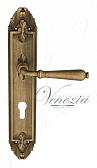 Дверная ручка Venezia на планке PL90 мод. Classic (мат. бронза) под цилиндр